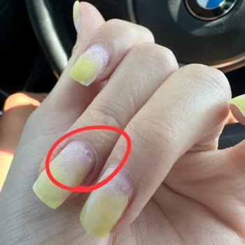 Baileys Beauty Bar Resmen Tırnağımı Deldi!