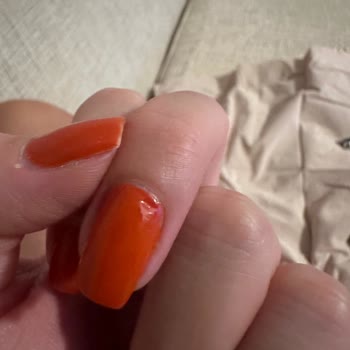 Baileys Beauty Bar Resmen Tırnağımı Deldi!