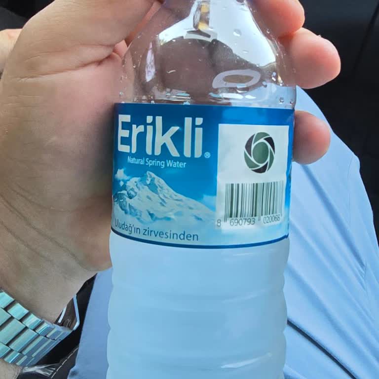 Erikli Su Yağ Tadi Var Ve Yağ Kokuyor