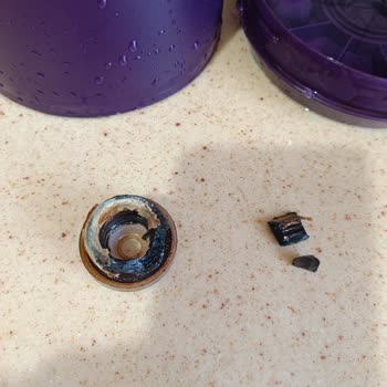 Tupperware Thermos Leaking Issue and Replacement Part Availability