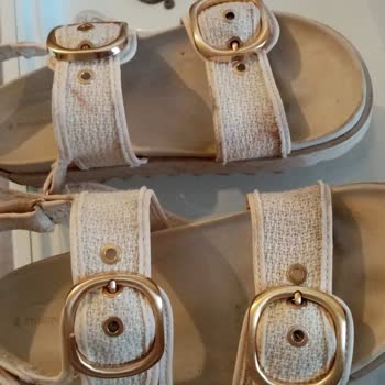 Stradivarius Sandalet 2 Hafta Giymeden Parçalandı