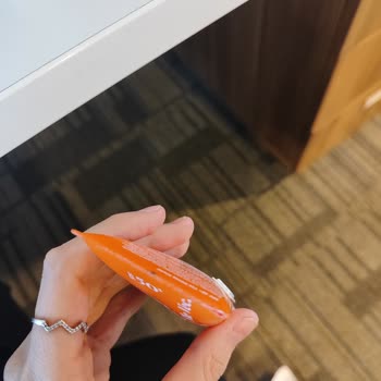 Shevec Güneş Kremi Kötü Paketleme Yüzünden Ürün Döküldü