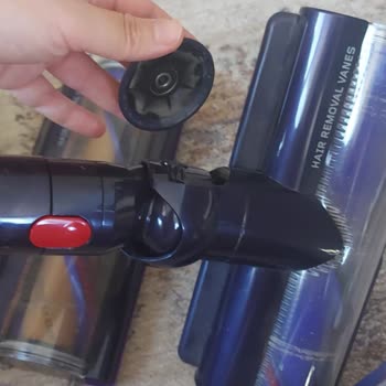 Dyson Gen5detect Absolute 8 Ayda 2. Kere Süpürme Başlığı Kırıldı