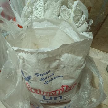 Yelmenler Un Böceklenme Ve Kelebekler Uçuşması