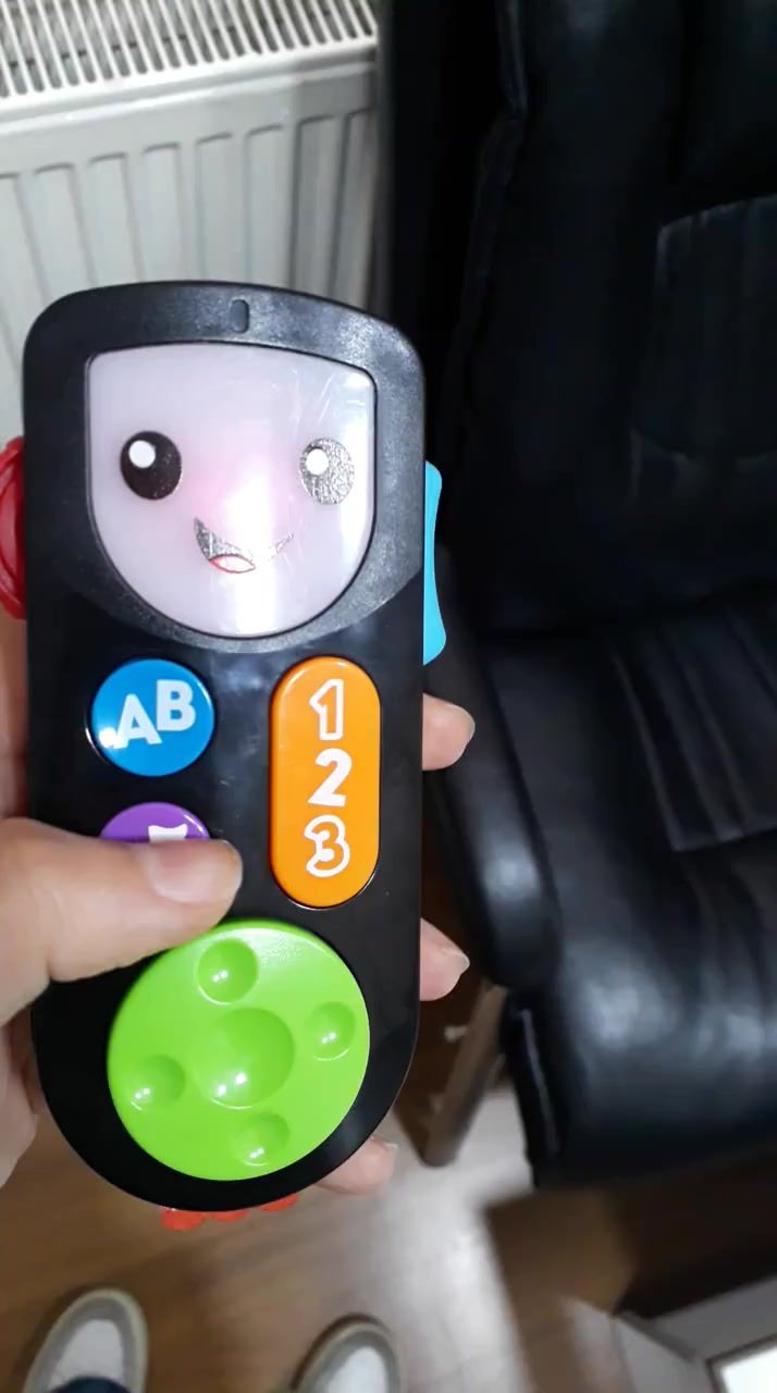 Fisher Price HHH27 Lernfernbedienung funktioniert nicht mehr auf Türkisch und Englisch Videovorschaubild