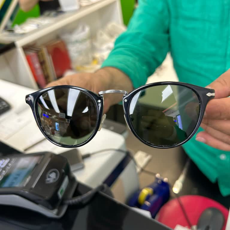 Luxottica Yanlış Çerçeve Ve Yetersiz Müşteri Hizmeti: Optik Mağazasında Yaşanan Sorun