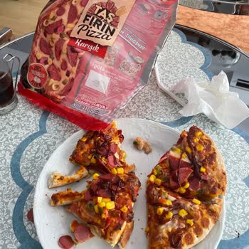 Migros'tan Alınan Superfresh Pizzadan Upuzun Saç Çıktı