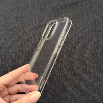 Spigen Türkiye Şeffaf Kılıf Alalı 10 Gün Olmadan Sararma Yaptı