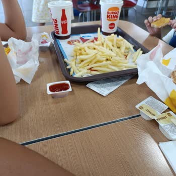 Burger King Oyuncak Ve İçecek Temini Yoksunluğu...