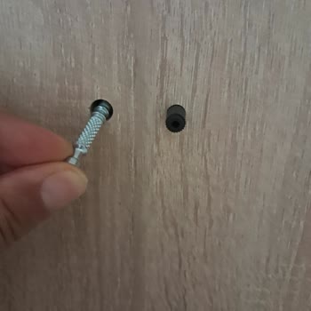 Vivense Eksik Parça. Ücret Müşteriden İsteniyor.