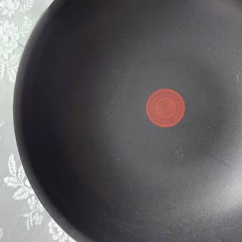 Tefal Wok Tava BİM Market Düşük Kalite