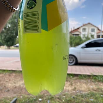 Schweppes Schwepps İçinde Yüzen Parçalar