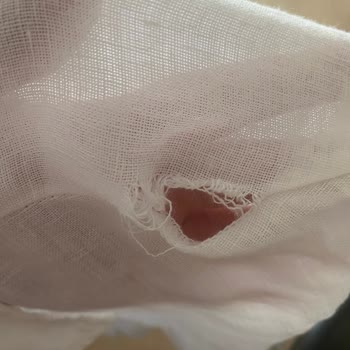 DeFacto'dan Alınan Gömleğin Bir Haftada Yırtılması