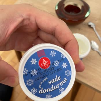 AOÇ Sade Dondurma Kabın Yarısı Boş Çıktı