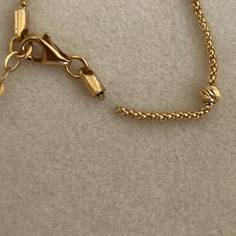 Altınbaş Mücevherat Altın Bilekliğin 10 Dakika. İçerisinde Durduk Yere Kopması.