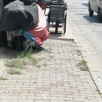 Beyoğlu Belediyesi Kaldırımı İşgal Eden Sarıyer Börekçisi