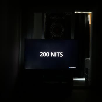PHILIPS TV Philips The One 65pus8909/62 Işık Süzmeleri Beyaz Işık Parlamaları