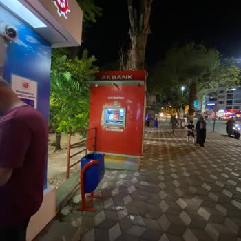 Denizbank Yatırılan Parayı Az Gösterip Çalan Ve Para Yutan ATM