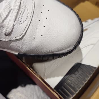 Shoe Return Request Denied by Deichmann Due to Defects