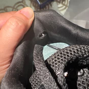 HG Ayakkabı Center (Erzurum) Joma Yırtığını Kabul Etmiyor