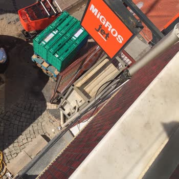 Migros Havalandırma Sorunu Nedeniyle Balkon Kullanılamaz Durumda