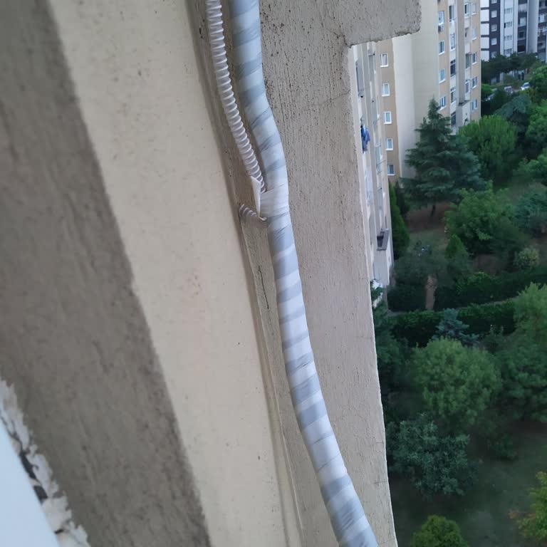 Baymak Klima Tahliye Borusu/montaj Problemi