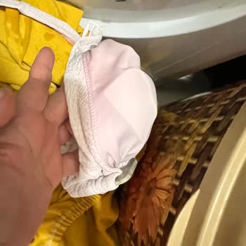 Ace Çamaşır Suyu Pembe Leke Yapıyor!