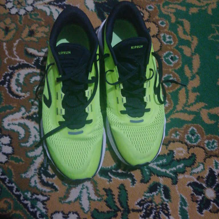 Decathlon Gıcır Gıcır Gıcırdayan Ayakkabı.