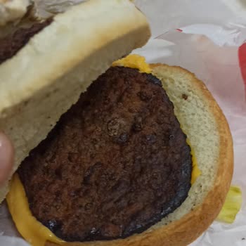 Burger King'den Gelen Hamburgerin Kalitesi Hayal Kırıklığı Yarattı