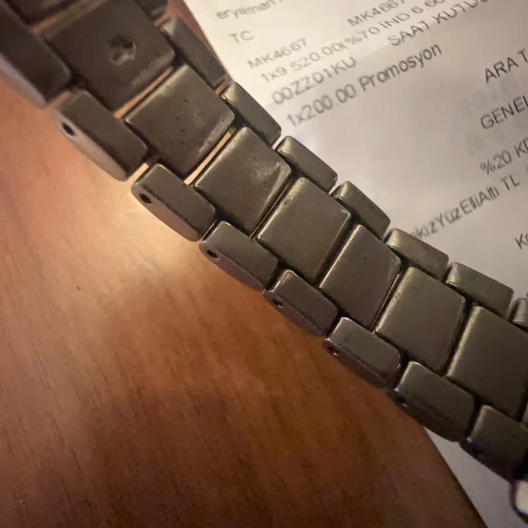 Saat & Saat Michael Kors Saatin Kordonunda Kararma Sorunu