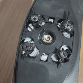 LG Televizyon Standı Kendi Kendine Kırılmış