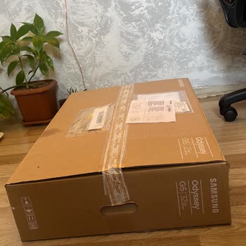 Samsung Kusurlu Ürün Gönderimi (32 İnç Monitör)