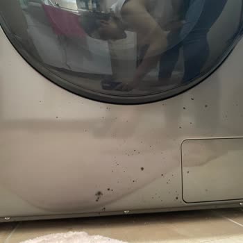 Daha Kullanmadığım Samsung Çamaşır Makinesinde Lekeler Belirdi!
