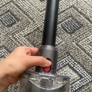 Dyson V11 Süpürge Motor İle Boru Kısmının Birbirinden Ayrılamaması