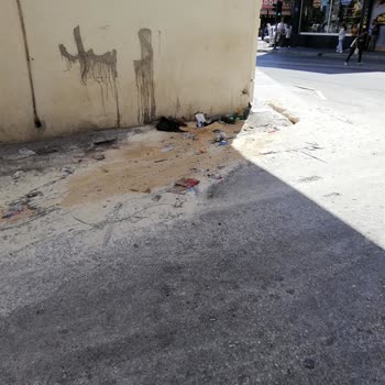 Şok Market Tadilat Sırasında Mahallemize Zarar Veriyor