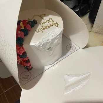 İzmir Fırın İncisi Üçkuyular Şubesi Pasta Mağduriyeti