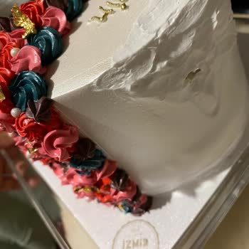 İzmir Fırın İncisi Üçkuyular Şubesi Pasta Mağduriyeti