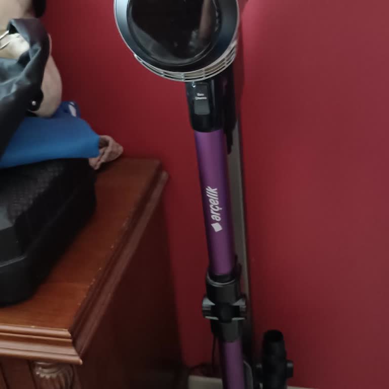 Arçelik Yeni Alınan Şarjlı Süpürge Çekmiyor Ve Çöpleri Geri Döküyor