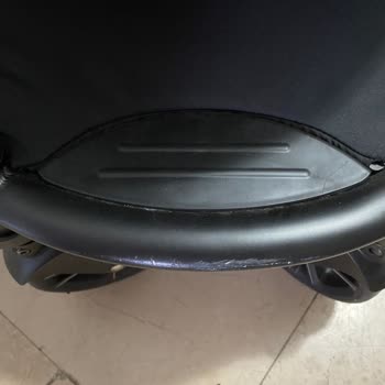 Ajet Havayolu Şirketi - Hasarlı Bebek Arabası