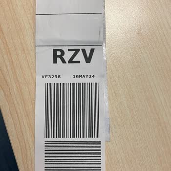 Ajet Havayolu Şirketi - Hasarlı Bebek Arabası