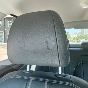 BMW Koltuk Derisinde Soyulma