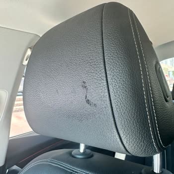 BMW Koltuk Derisinde Soyulma