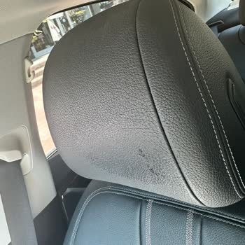 BMW Koltuk Derisinde Soyulma