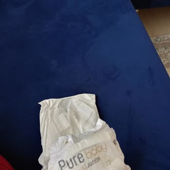 Pure Baby Organic Paket İçinde İki Adet Cırtı Yırtılmış Bez Çıktı