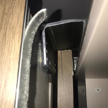 Enza Home Sürgülü Dolap Sorunu