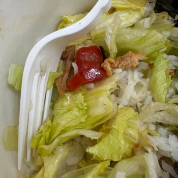 Usta Dönerci Salatada Çürük Domates Ve Kalitesiz Malzeme