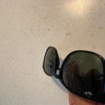 Sunglass Hut Çalışanları Kurumsal Davranmıyor!