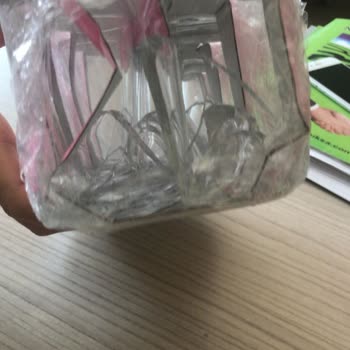 Avansas'tan Aldığımız Ürünler Patlak Ve Kırık