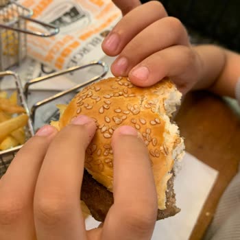 Ercan Burger Hizmet Ve Sunum