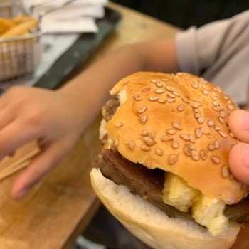 Ercan Burger Hizmet Ve Sunum